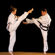 Jungdo-Taekwondo-Stuttgart-Jugendliche-Sprungseitkick